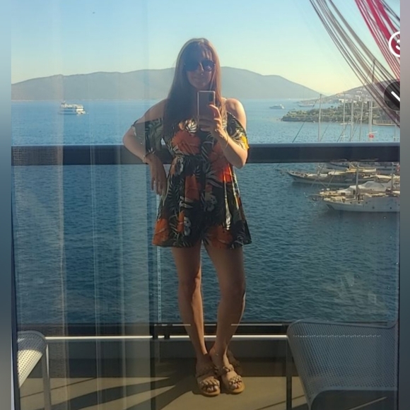 Cupshe Tropical Romper - Picture 8 of 8